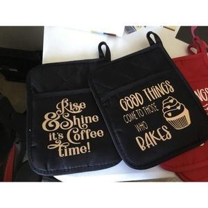 Black Pot Holders With Cute Custom Sayings